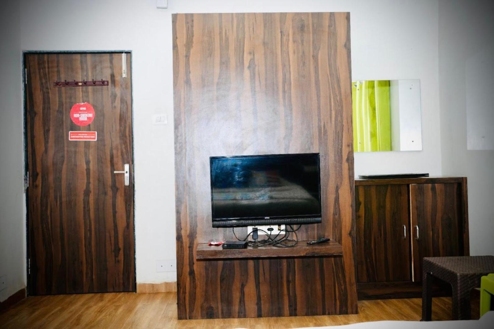 Отель Karla Retreat Karla Karli Экстерьер фото
